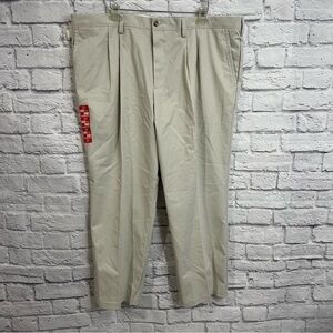 Dockers mens 44x30 pleated easy khaki pants classic for NWT D3